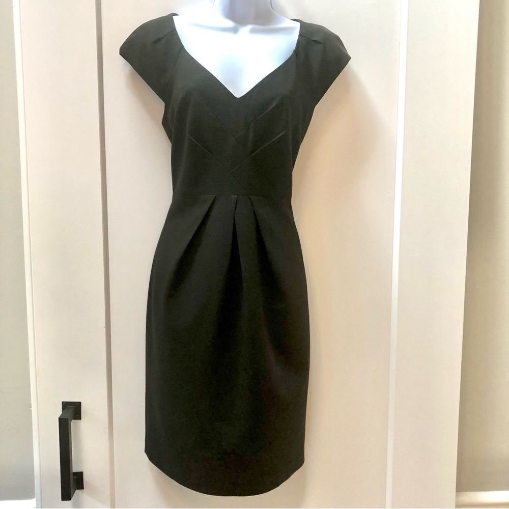Laundry fitted black‎ cap sleeve dress women’s size 6